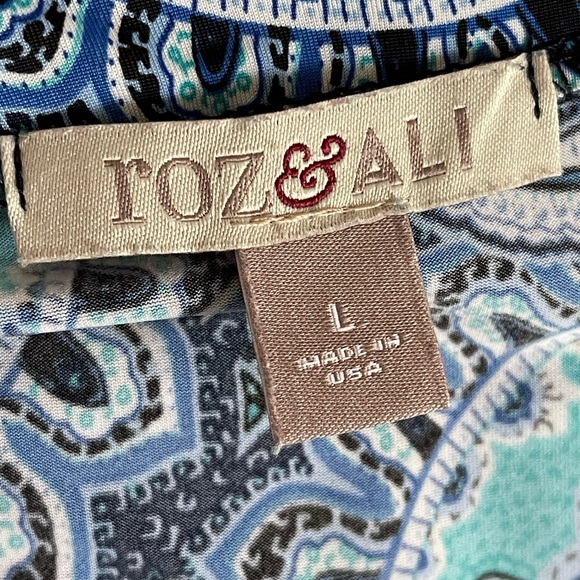 Roz & Ali Asymmetrical Blue Sleeveless Tank Top - Picture 8 of 11